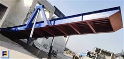 沧州方正汽车液压翻板卸车装置设计了手动安全下降系统在停电的情况下也能安全的把平台放下来